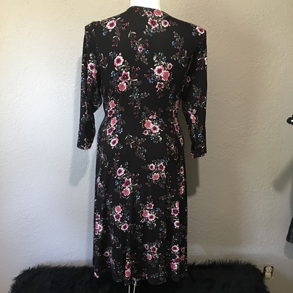 Torrid Women’s Plus Size 2X Floral Dress - Picture 3 of 8